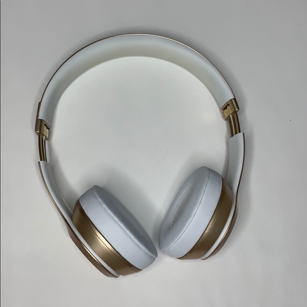 Beats Solo Wireless